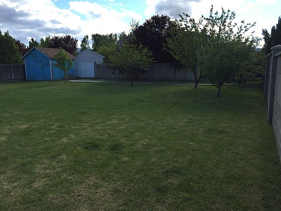 3rd image of 12748 S Bergen Cir