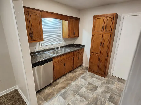 (undisclosed Address), White Hall, AR 71602