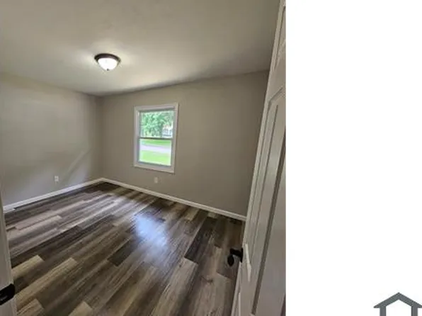 258 Estridge Rd, Saint Louis, MO 63137