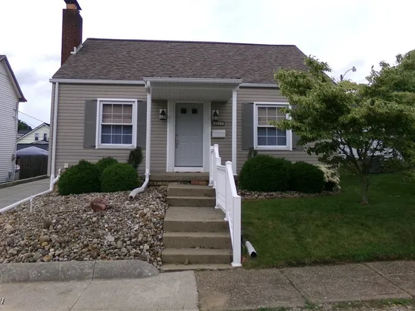 1612 Orange St, Coshocton, OH 43812
