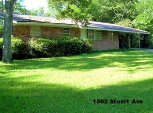 1502 Stuart Ave, Albany, GA 31707