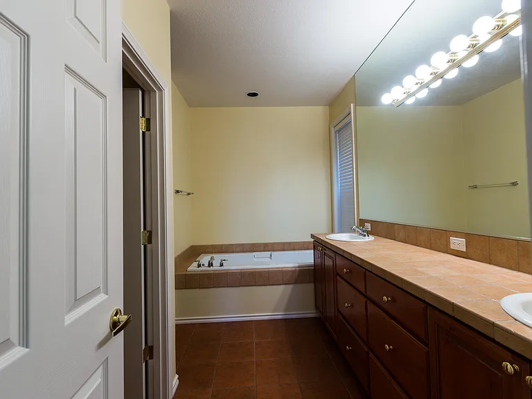 29289 SW Charlotte Ln — Photo 15