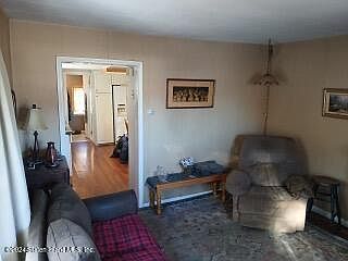 4th image of 320 Bryson Ave