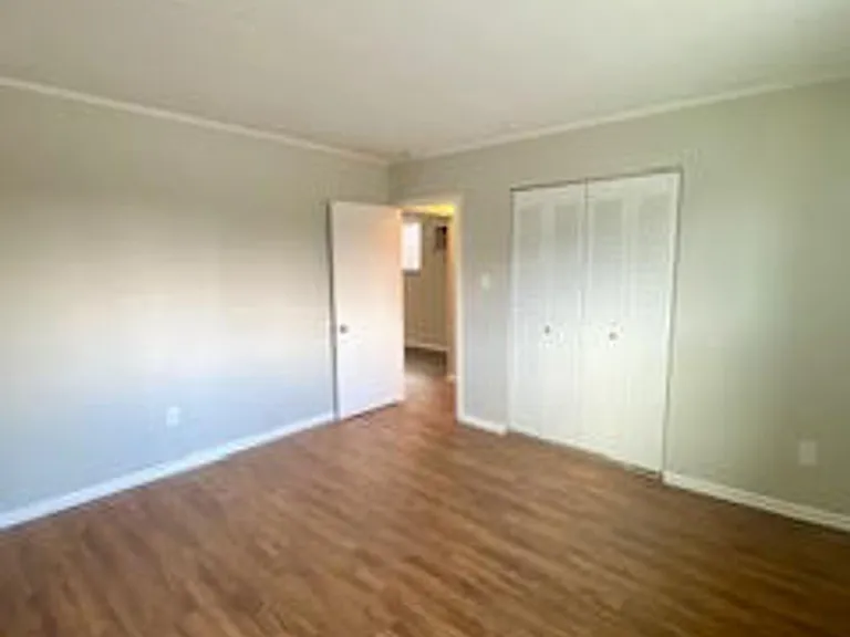 1118 Lafayette Ave — Photo 6