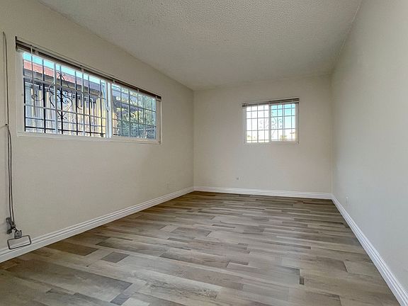 4th image of 1325 Cedar Ave APT 1