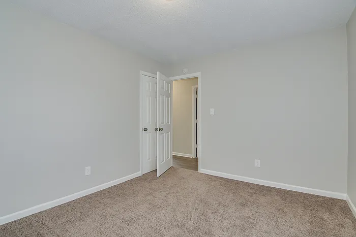 357 Forest Ct — Photo 12