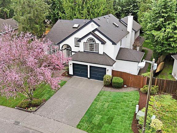 2nd image of 23345 NE 24th Place