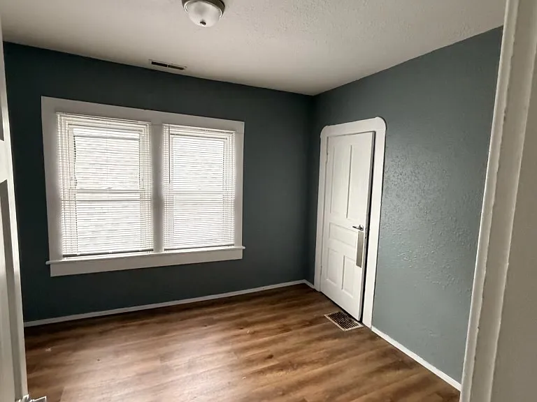 Room2
