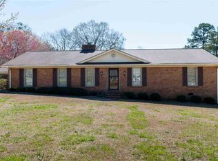 301 Peach Valley Dr, Spartanburg, SC 29303