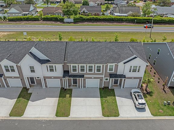 2nd image of 301 Sandridgebury Dr