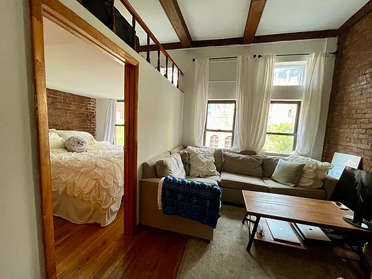 Rented by Building Equity Real Estate LLC | media 14