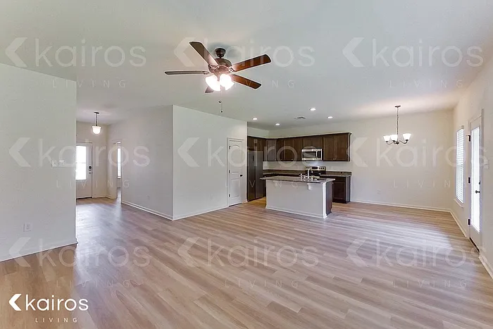 207 Foggy Ln — Photo 3