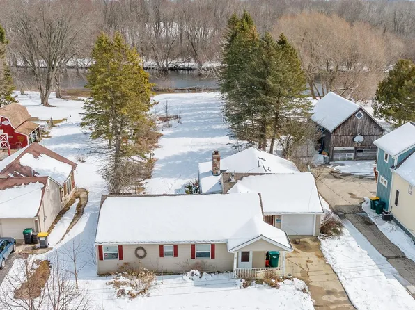 678 South Main STREET, Saukville, WI 53080