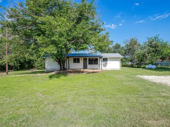 608 Birch St, Hico, TX 76457