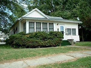 1st image of 209 W 2nd St