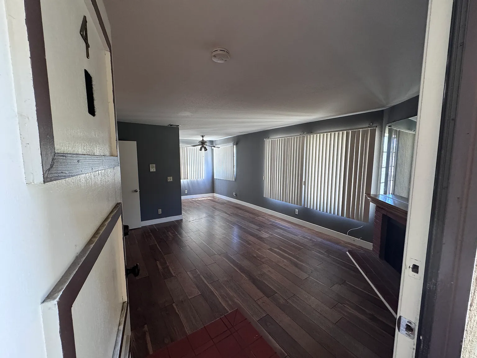 1 bed, 1.5 bath, 900 sqft, $2,300 — Photo 1