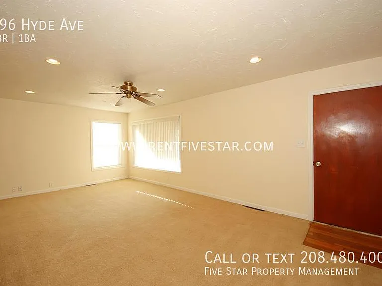 496 Hyde Ave — Photo 2