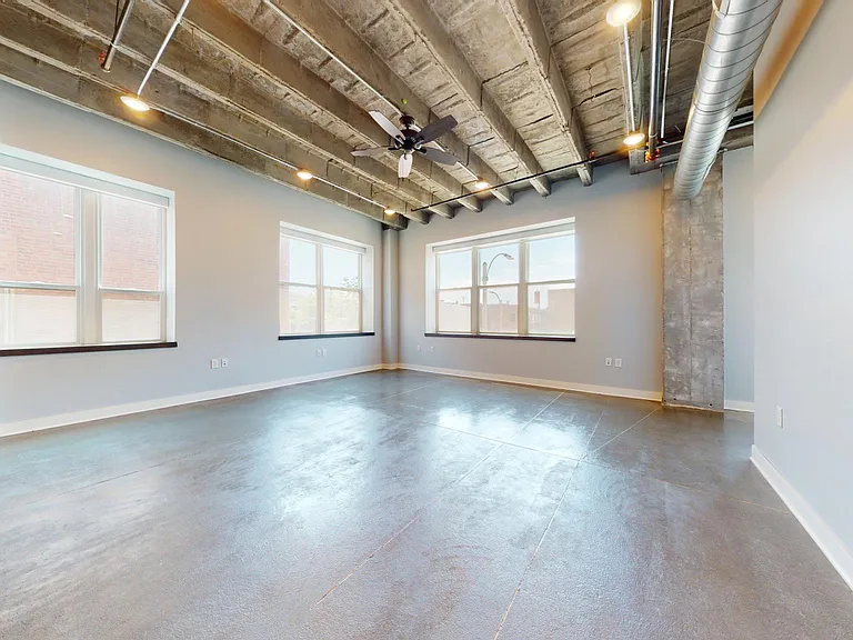 217 N Locust St #2-S — Photo 2