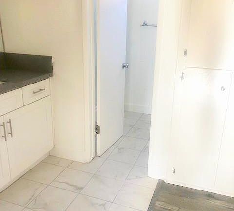 4th image of 17938 Burbank Blvd APT 17