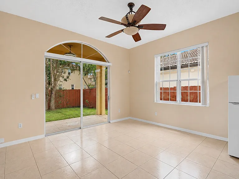 15339 SW 32nd Ter — Photo 12