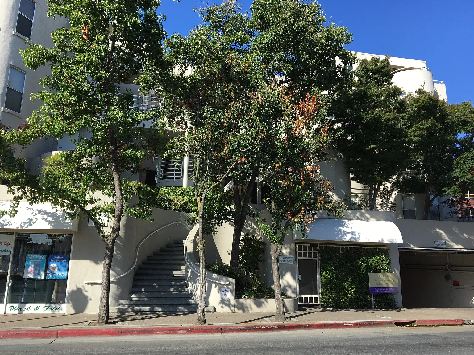 2 bed, 955 sqft, $4,750 — Photo 1