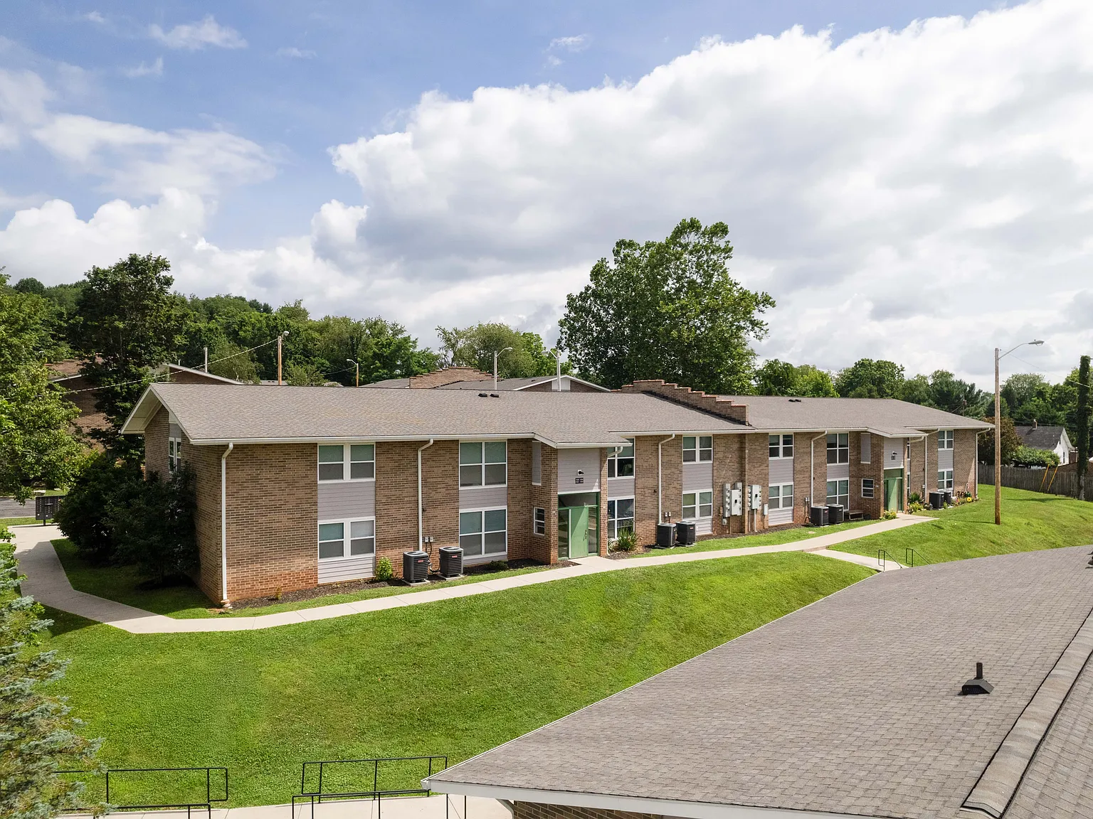 Marion Manor — Photo 1