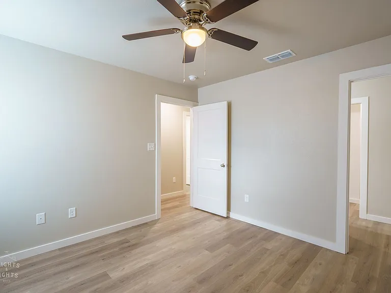 6120 Princess Ln — Photo 11