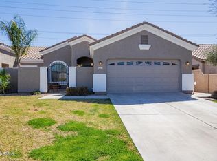 8461 E Peralta Ave, Mesa, AZ 85212