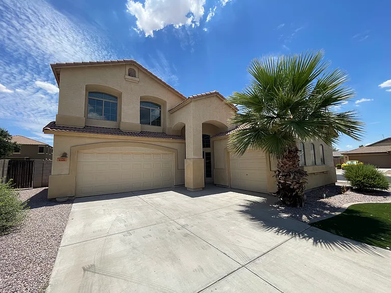 1121 E Jahns Dr — Photo 8