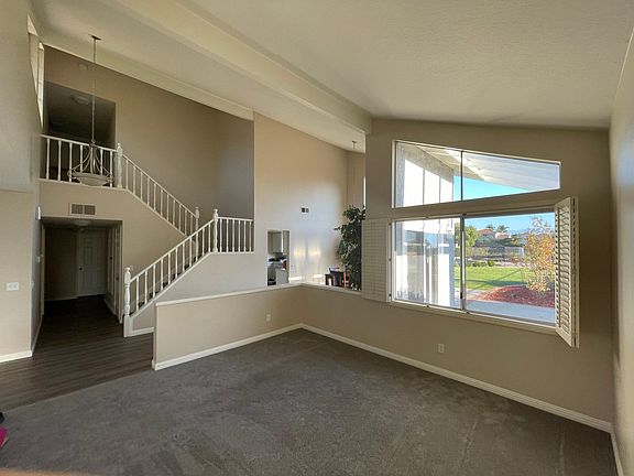 Hi-Ceiling Living & Dining