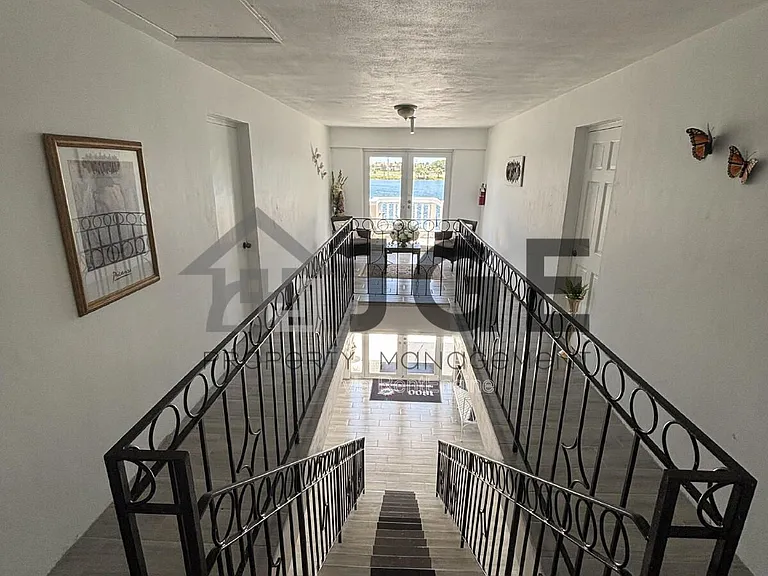 1040 Crystal Lake Dr #2 — Photo 3