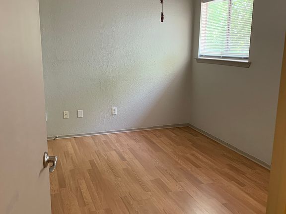 Secondary bedroom large enough for a queen bed