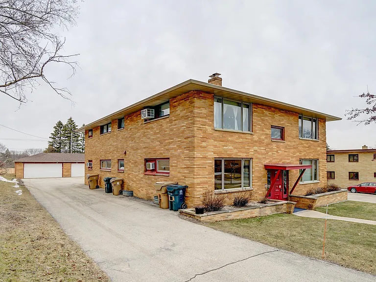 4922 Ascot Ln #1 — Photo 34
