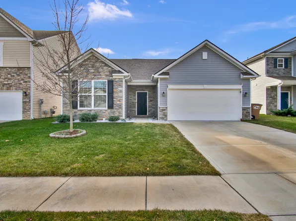 2561 Creek Bank Dr, Columbus, IN 47201