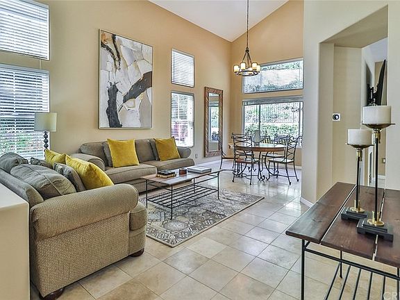 3rd image of 3101 Foxtail Ct