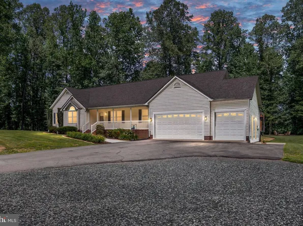9295 Michael Dr, King George, VA 22485