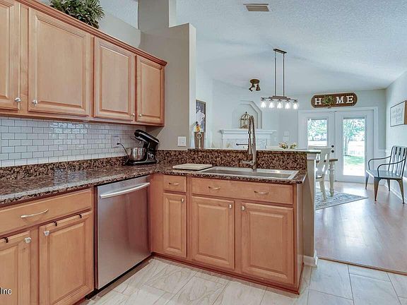 4th image of 1329 WEKIVA Way