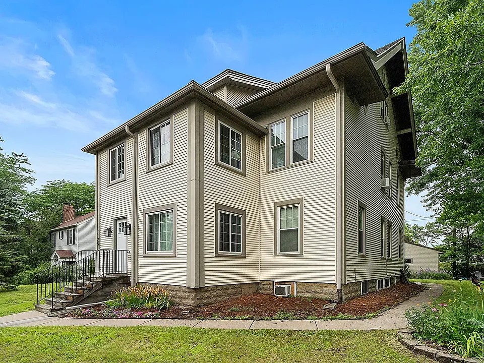 1125 Orange Ave E #1