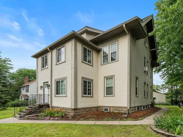 1125 Orange Ave E APT 1, Saint Paul, MN 55106