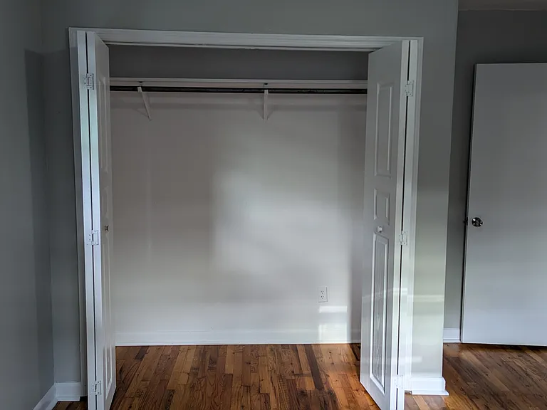 218 S Moss Ave — Photo 10