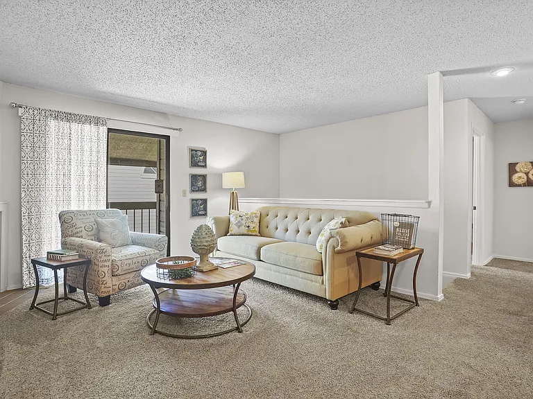Raintree Apartments — Photo 21