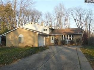 33345 Rockford Dr, Solon, OH 44139