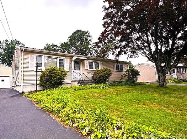 21 Eastwood Road, Bridgeport, CT 06606