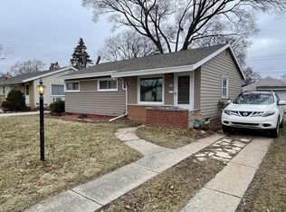 8504 W Arden Pl, Milwaukee, WI 53225