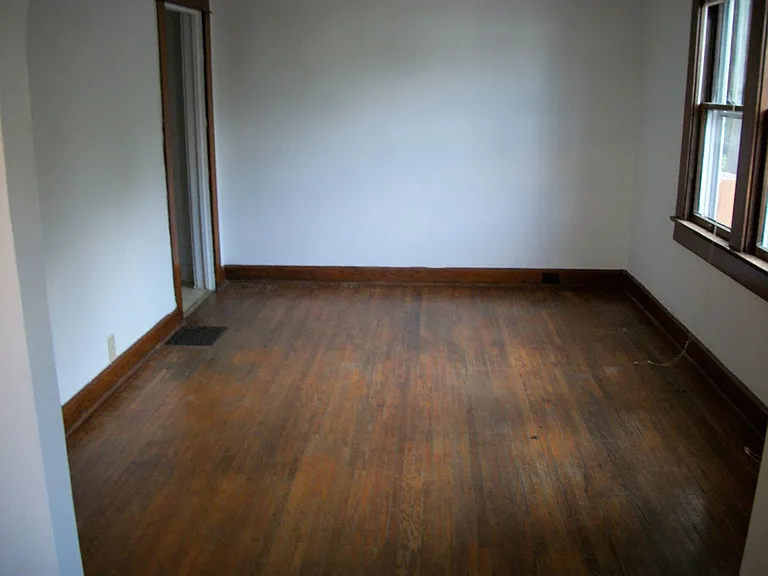 1427 N Kinser Pike — Photo 8