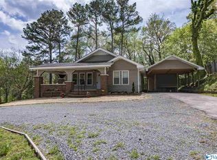 22 School St, Valley Head, AL 35989