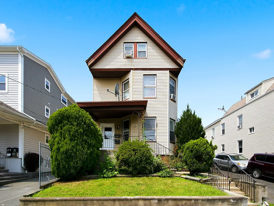 39 La France Ave #3