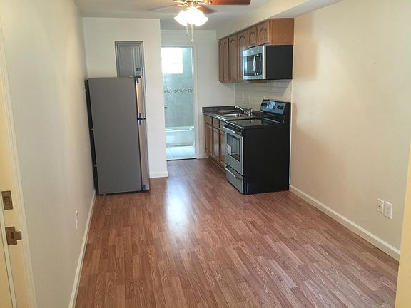 3rd image of 1139 Federal St Floor 2