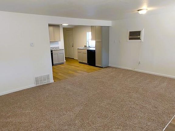 3rd image of 1127 Agate Pl