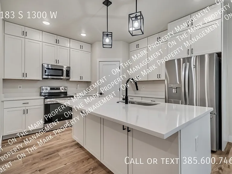 7183 S 1300 W — Photo 4